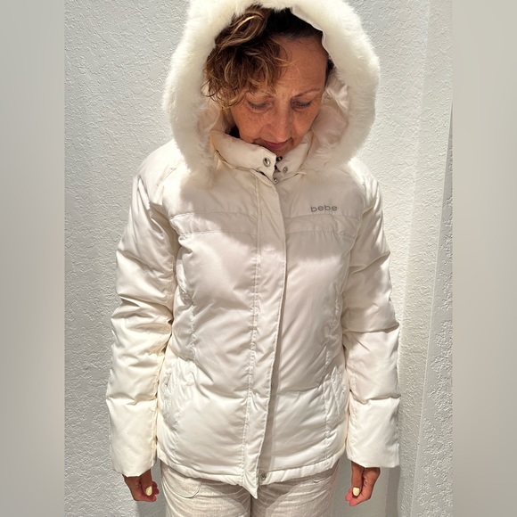 Bebe white faux fur hood with belt parka - Picture 8 of 10